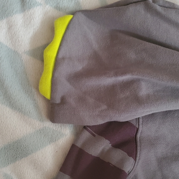 Like New "Did Eye Scare You" Gray Unisex Zip Hoodie, 4T Halloween - Picture 3 of 7